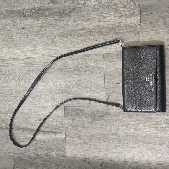 kate spade Handbags - Kate Spade Crossbody Purse